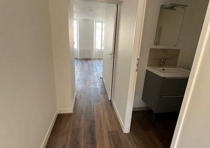 location Appartement Burie
