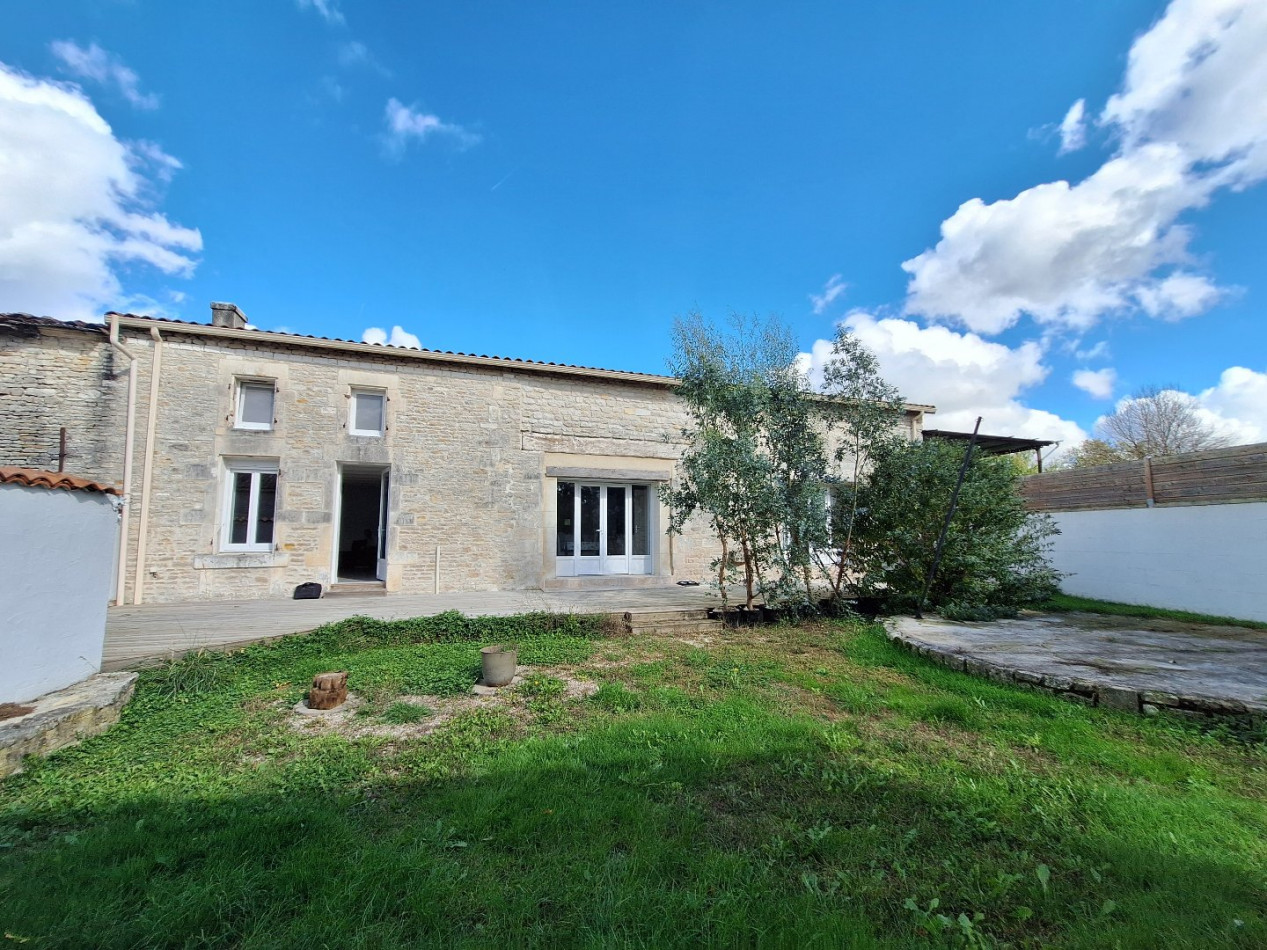 vente Maison Sainte Severe - Photo 1