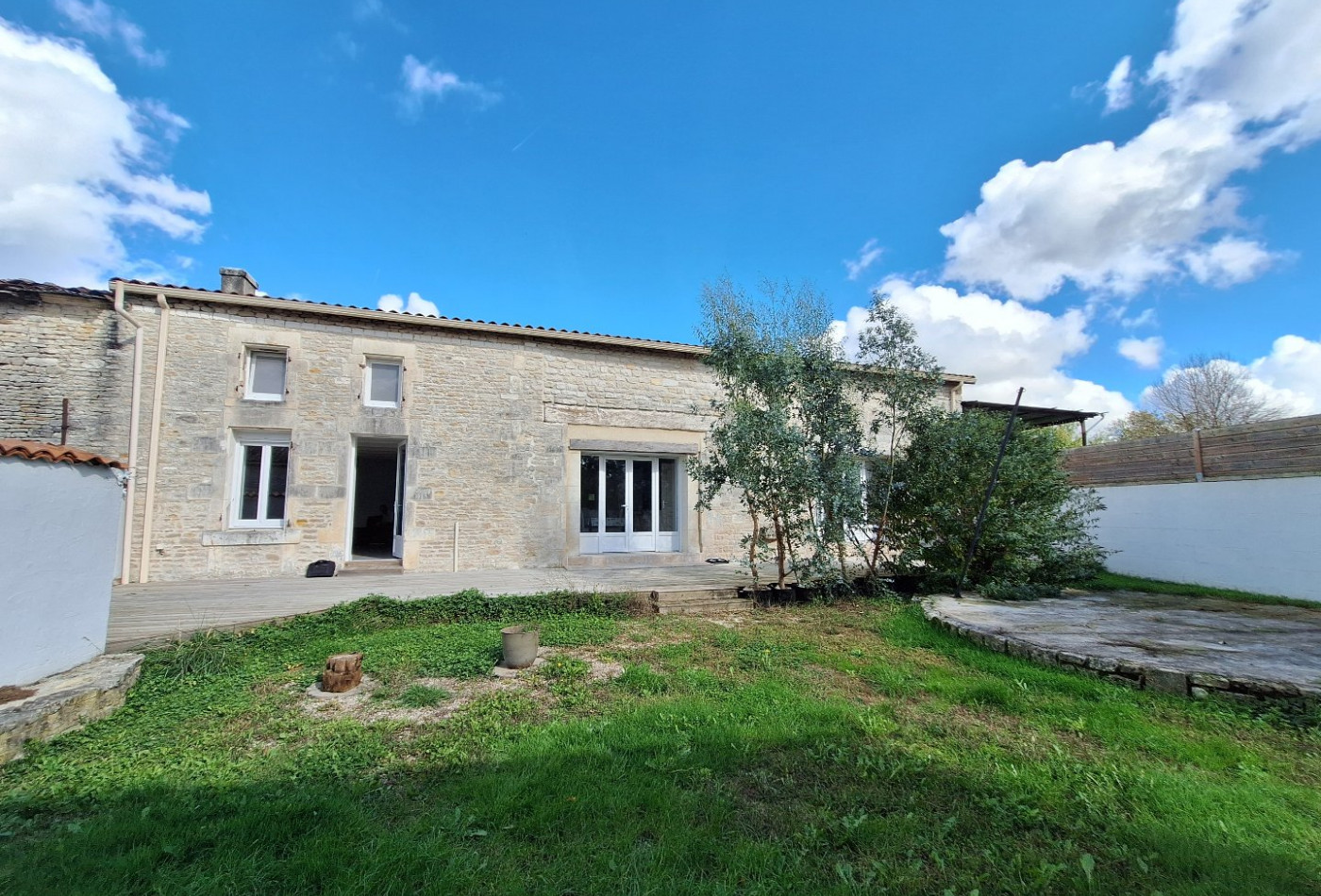 vente Maison Sainte Severe - Photo 1
