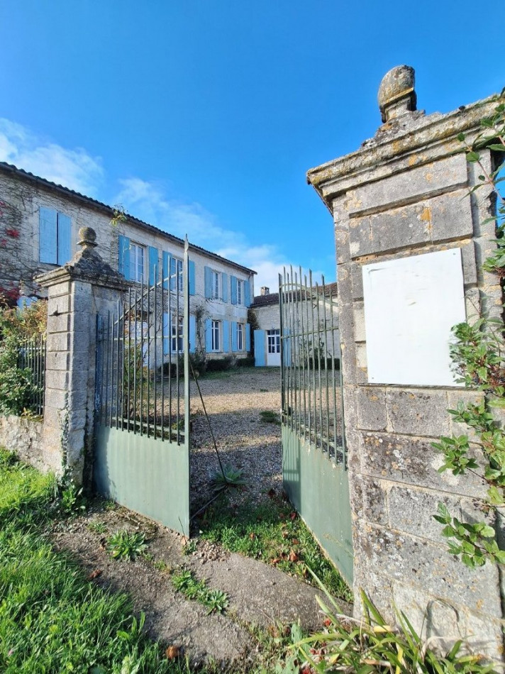 vente Maison Cherves Richemont - Photo 1