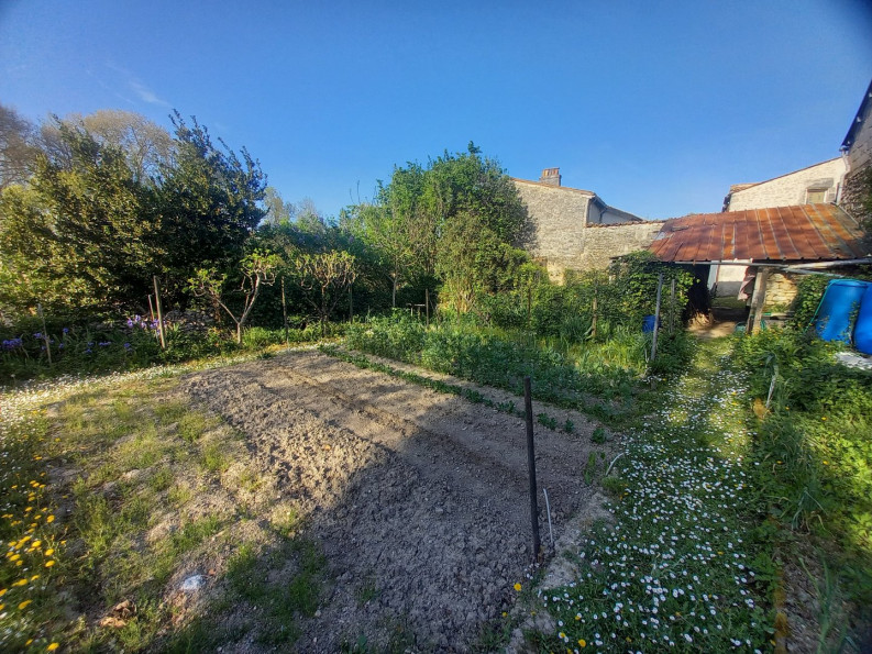 vente Garage Bourg Charente - Photo 1