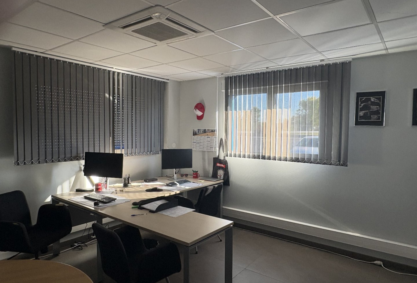 vente Bâtiment Salles D'angles - Photo 8