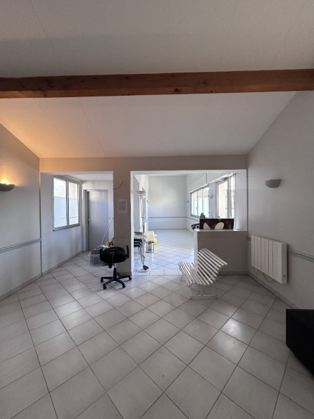 location Bureau Cognac - Photo 1