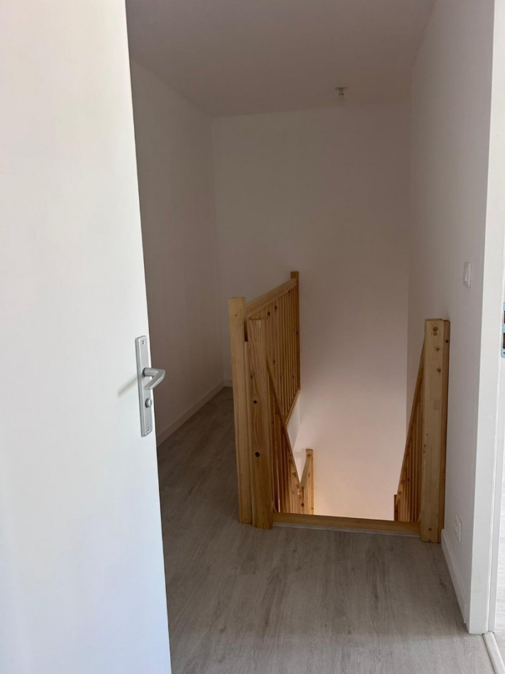 location Appartement Burie - Photo 4