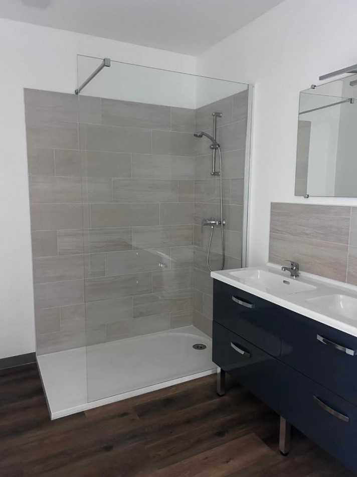 location Appartement Burie - Photo 5