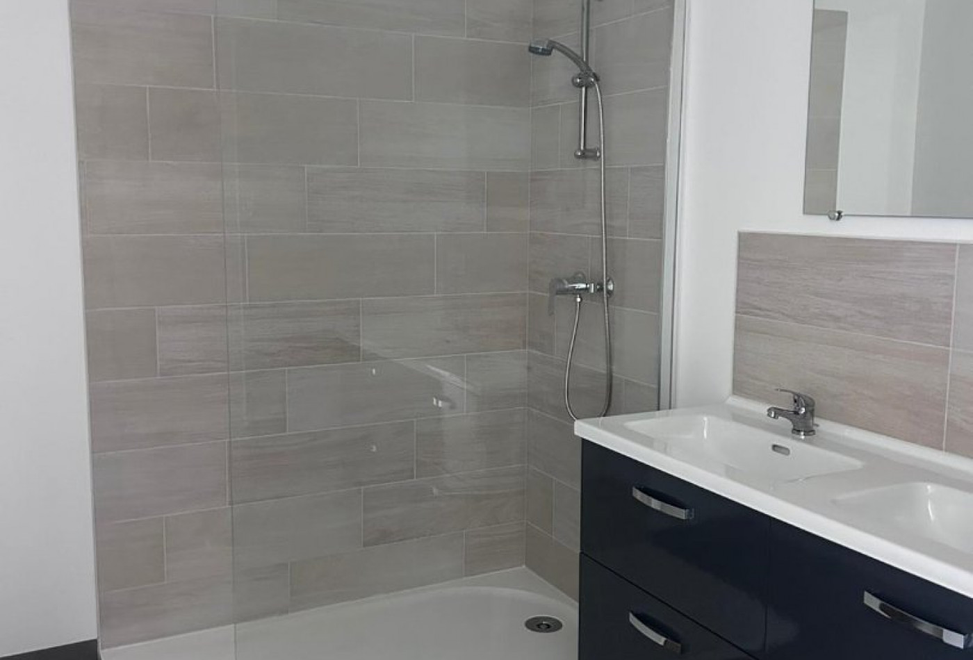 location Appartement Burie - Photo 5