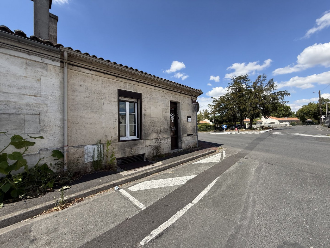location Bureau Cognac - Photo 1