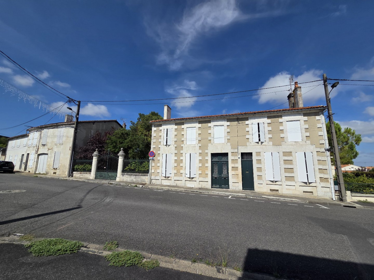 vente Maison Barbezieux Saint Hilaire - Photo 3