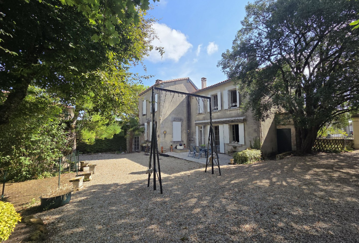 vente Maison Barbezieux Saint Hilaire - Photo 1