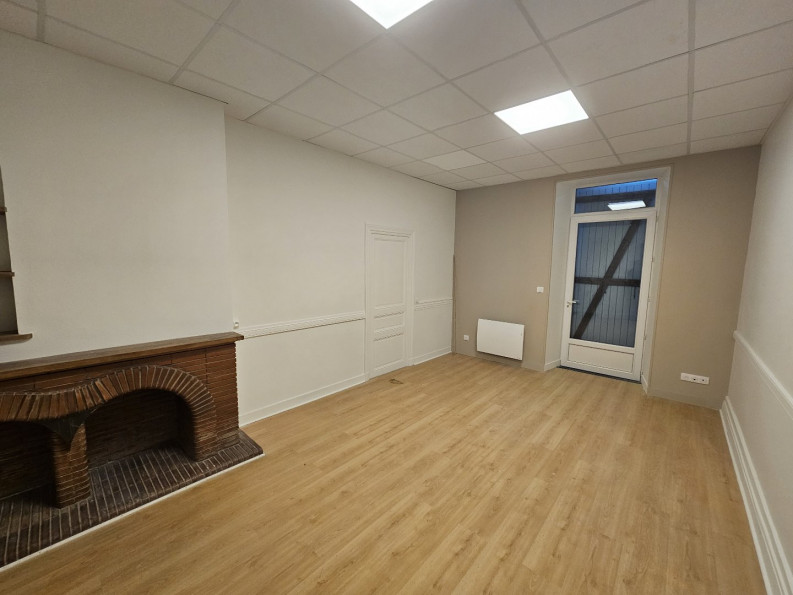 location Appartement Burie - Photo 3