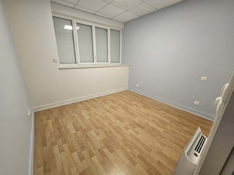 location Appartement Burie - Photo 5