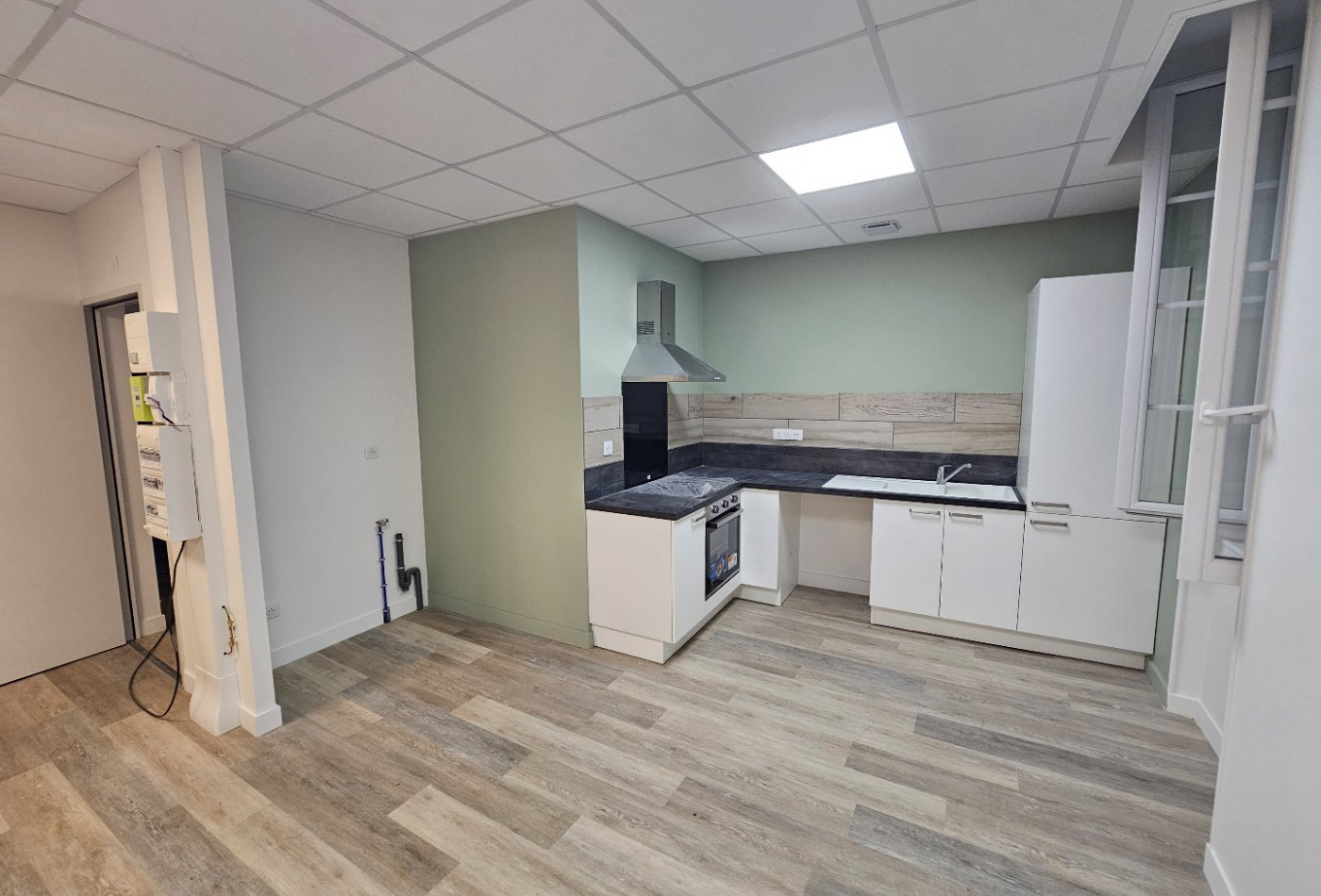 location Appartement Burie - Photo 1