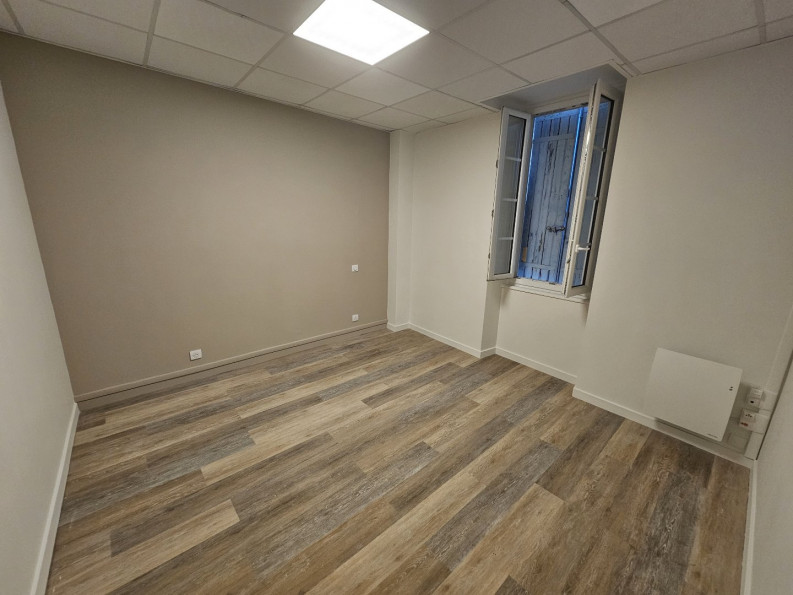 location Appartement Burie - Photo 5
