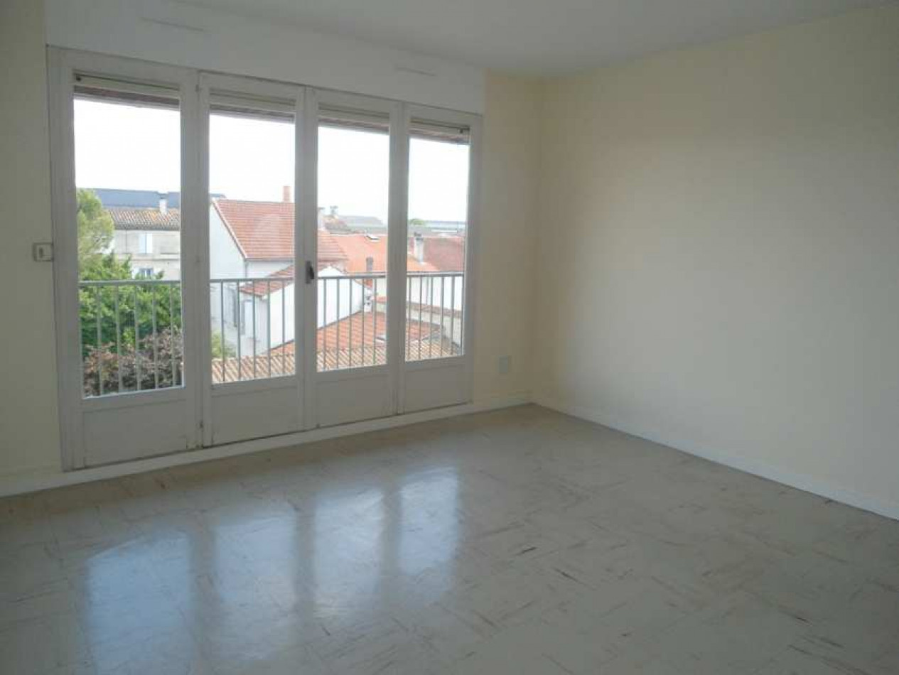 location Appartement en résidence Cognac - Photo 4