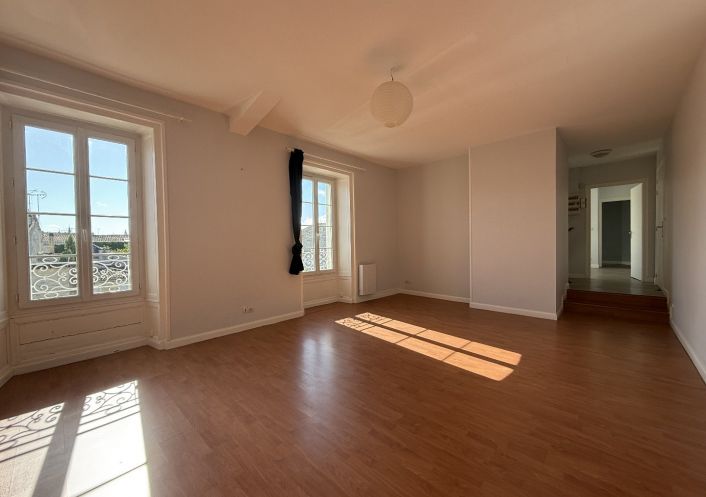 location Appartement rénové Cognac