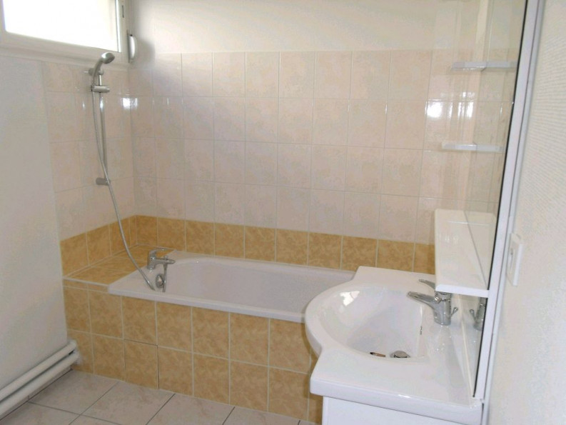 location Appartement Angouleme - Photo 5