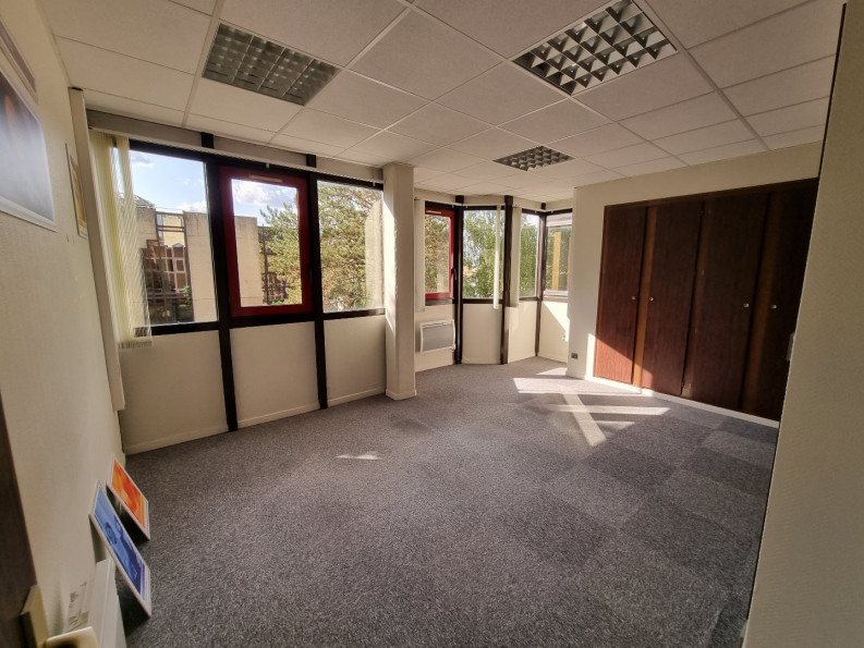vente Immeuble de bureaux Angouleme - Photo 4