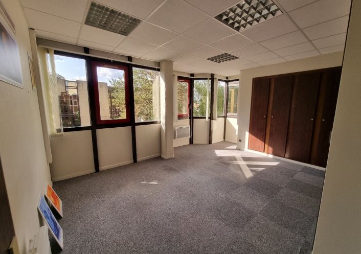 sale Immeuble de bureaux Angouleme