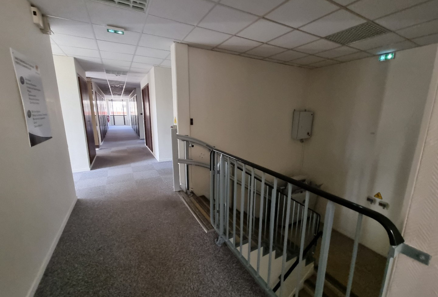 vente Immeuble de bureaux Angouleme - Photo 2