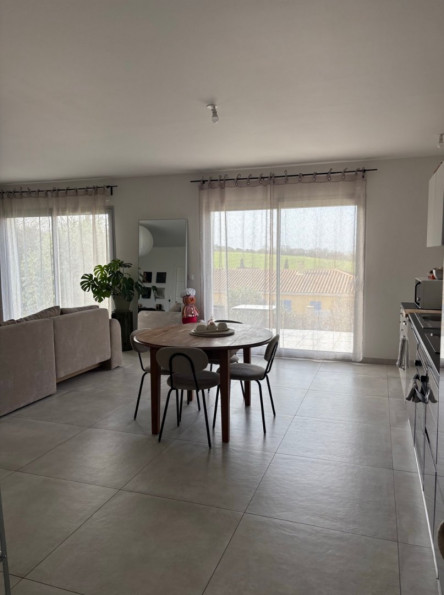 location Maison Ruelle Sur Touvre - Photo 4