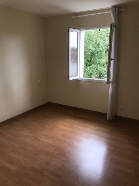 location Maison jumelée Angouleme - Photo 4