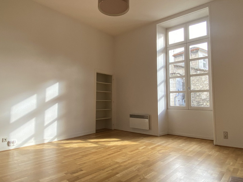 vente Immeuble Angouleme - Photo 2