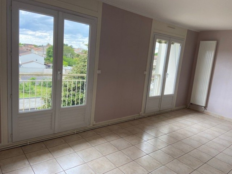 location Appartement Angouleme - Photo 2