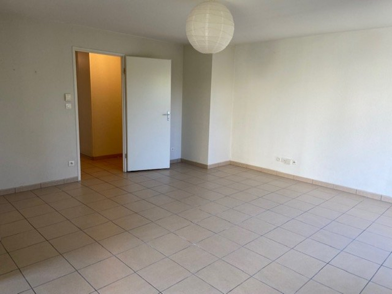 location Appartement Angouleme - Photo 2