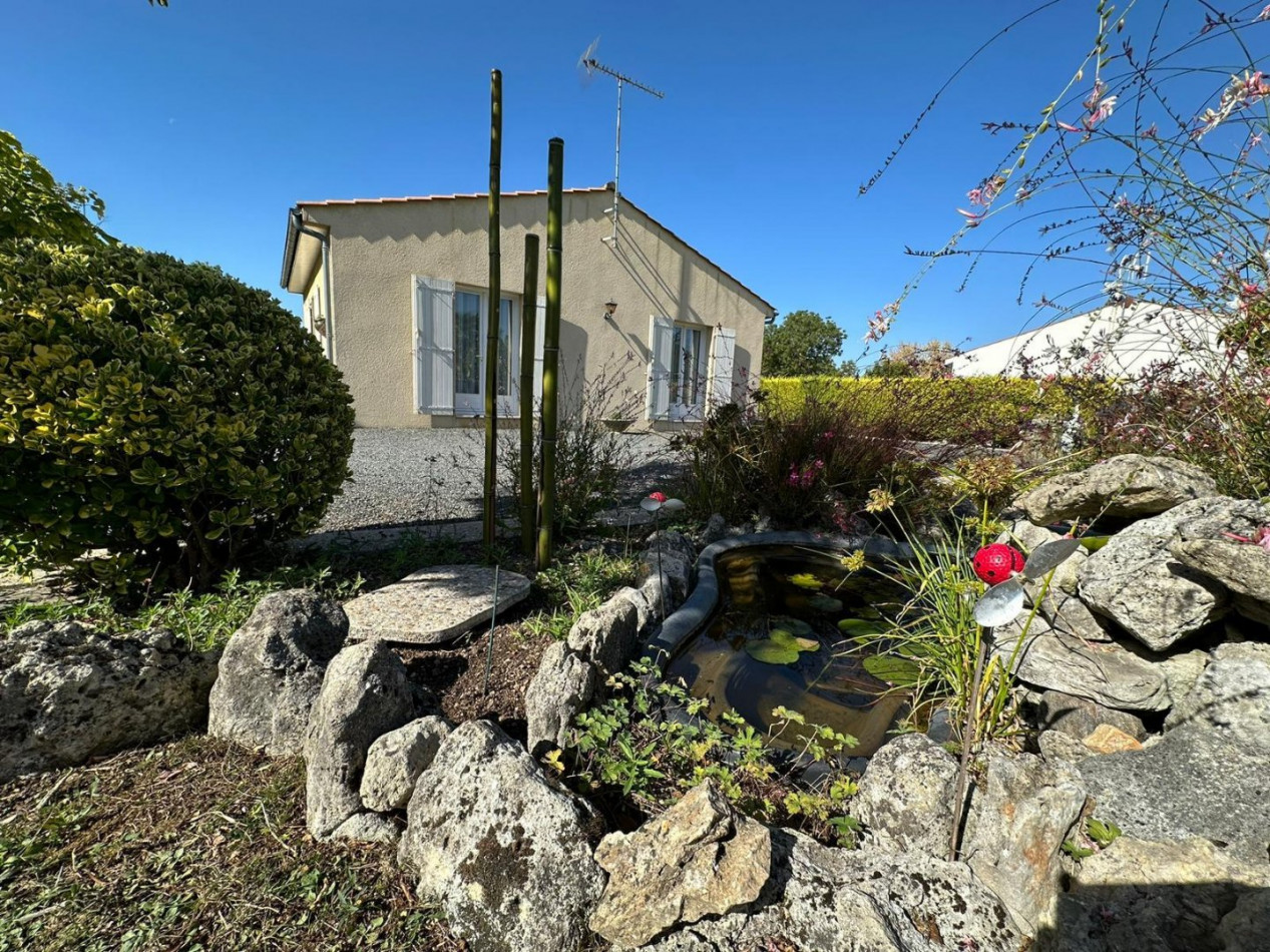 vente Maison Louzignac - Photo 1