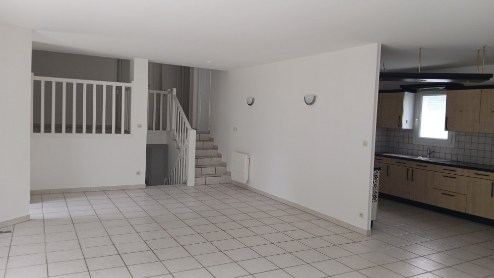 location Maison La Couronne - Photo 2