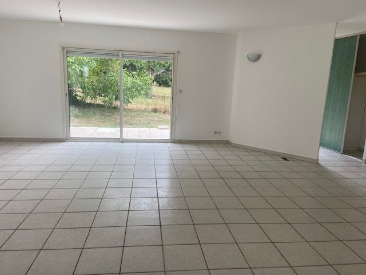 location Maison La Couronne - Photo 3