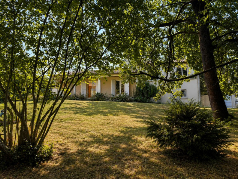 vente Maison Garat - Photo 1
