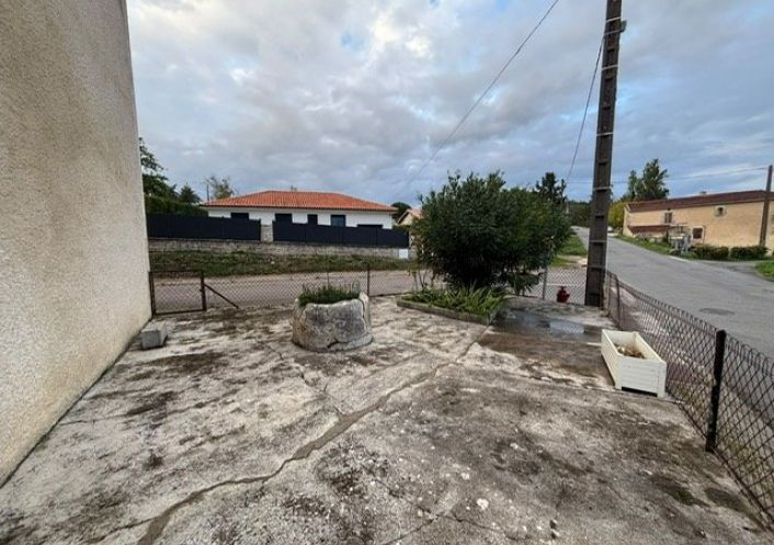 location Maison Sireuil