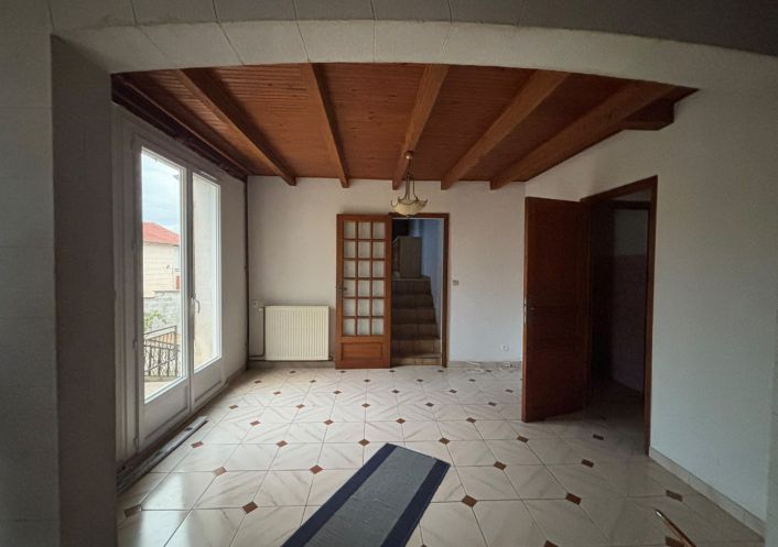 location Maison Sireuil