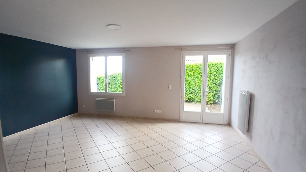 location Appartement Gond-pontouvre - Photo 3