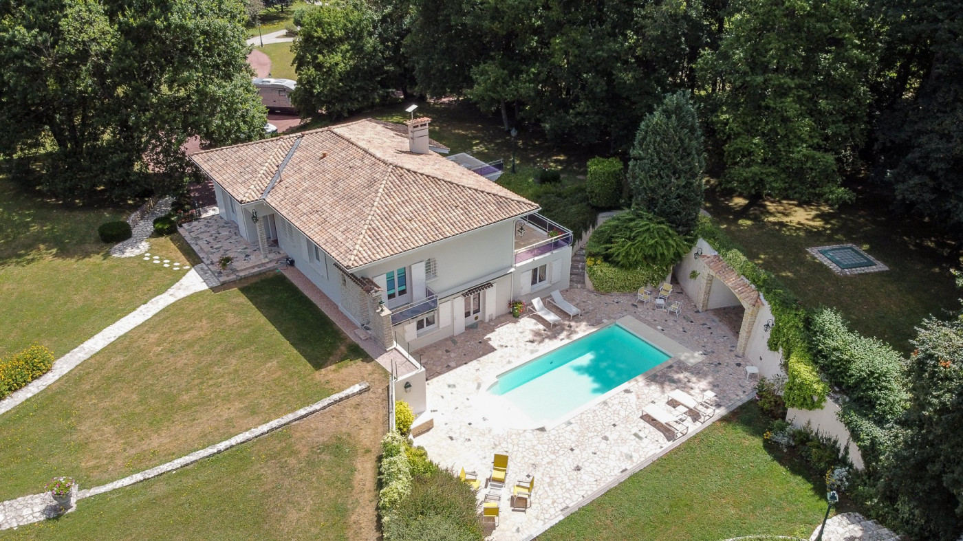 vente Maison Barbezieux Saint Hilaire - Photo 1