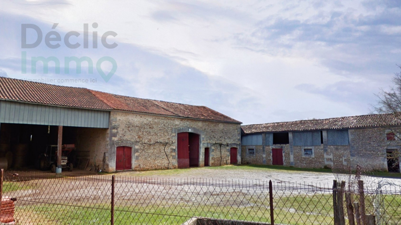 vente Corps de ferme La Rochefoucauld - Photo 1