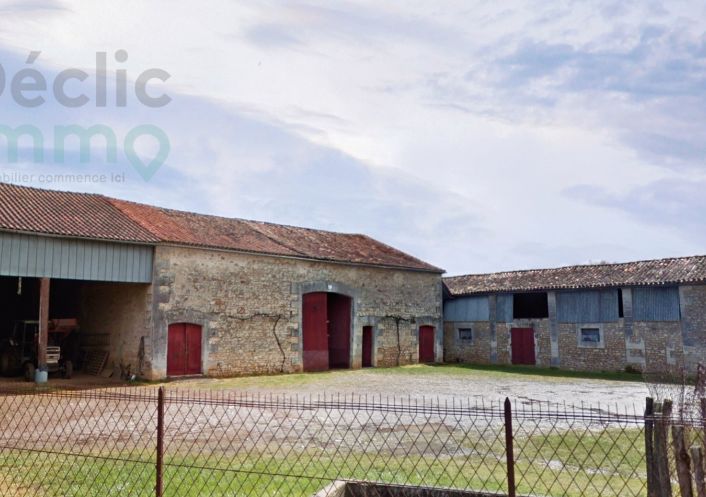 A vendre Corps de ferme La Rochefoucauld | Réf 1600615455 - Déclic immo 17
