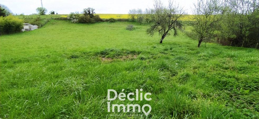 vente Terrain Gardes Le Pontaroux - Photo 1