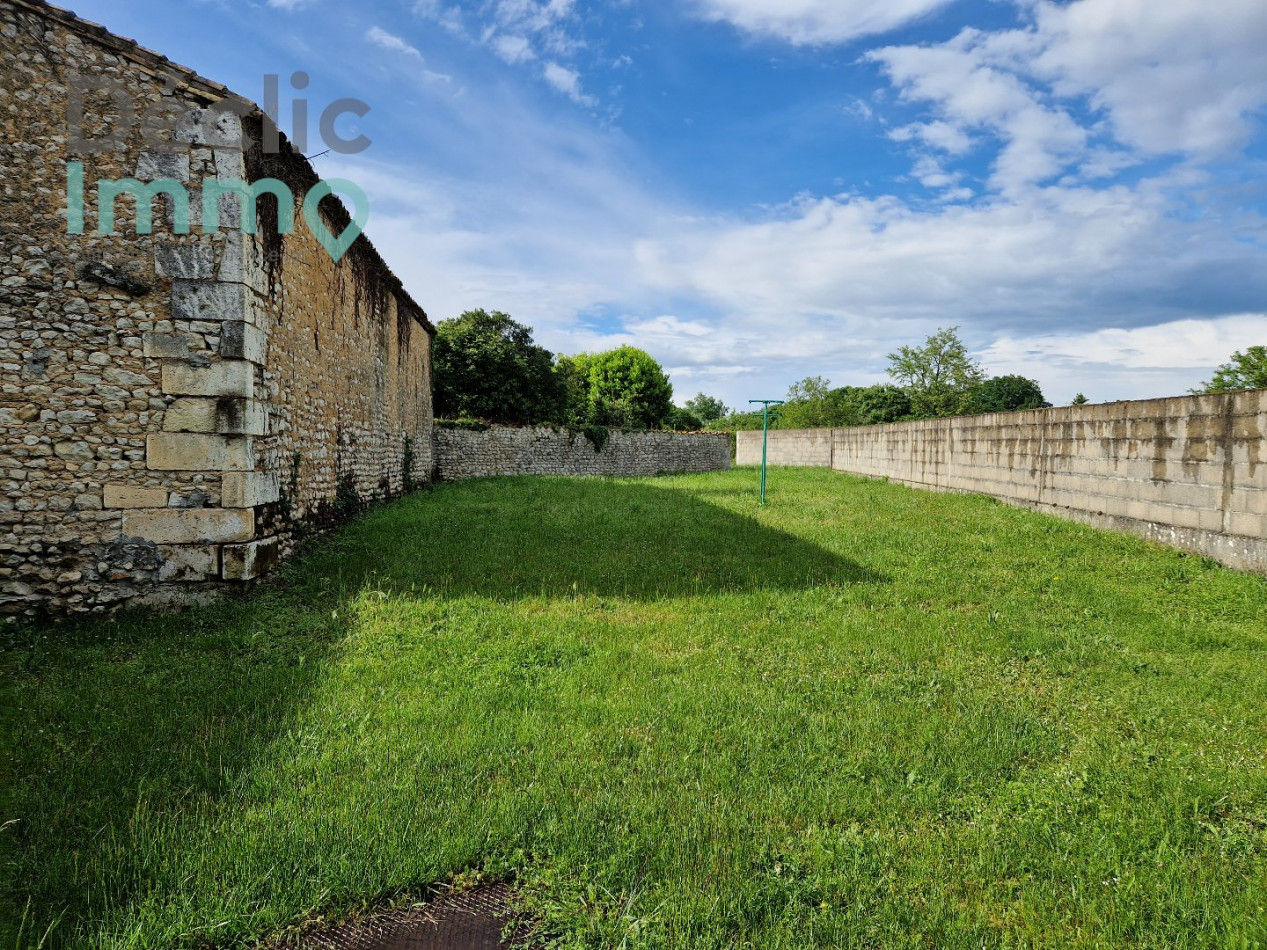 vente Maison Balzac - Photo 19