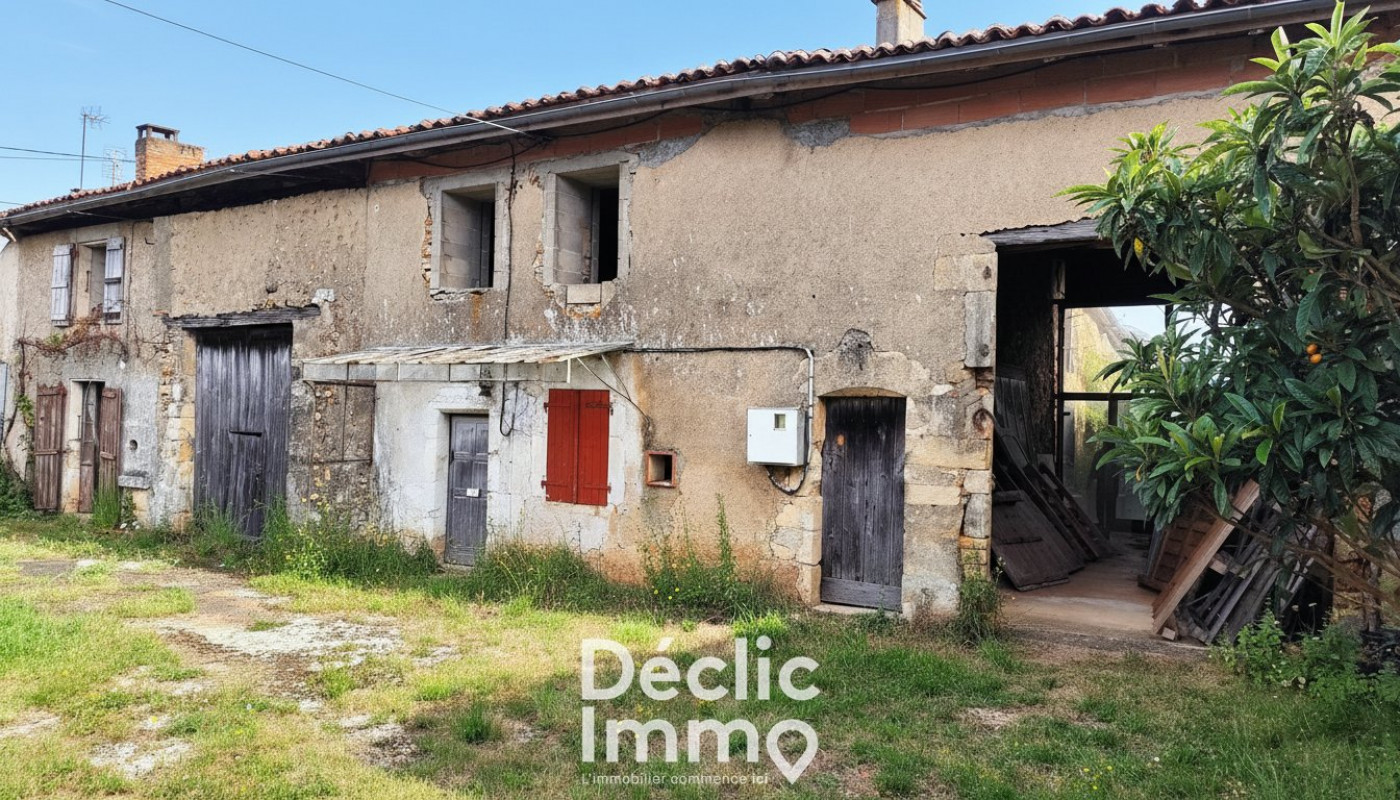 vente Maison à rénover Saint Adjutory - Photo 2