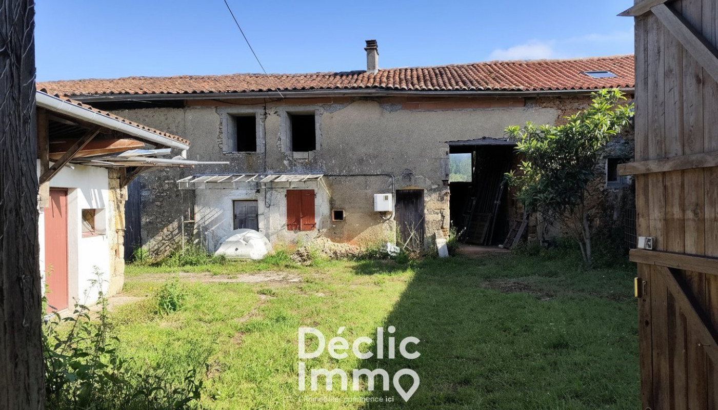 vente Maison à rénover Saint Adjutory - Photo 8