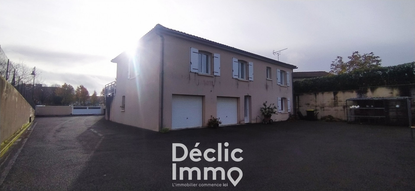 vente Maison individuelle Ruffec - Photo 3