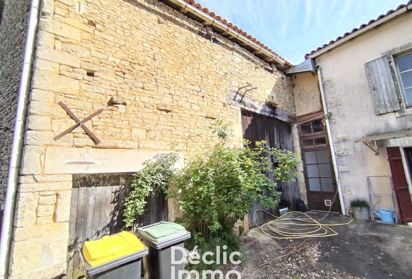 vente Maison à rénover Verteuil Sur Charente - Photo 2