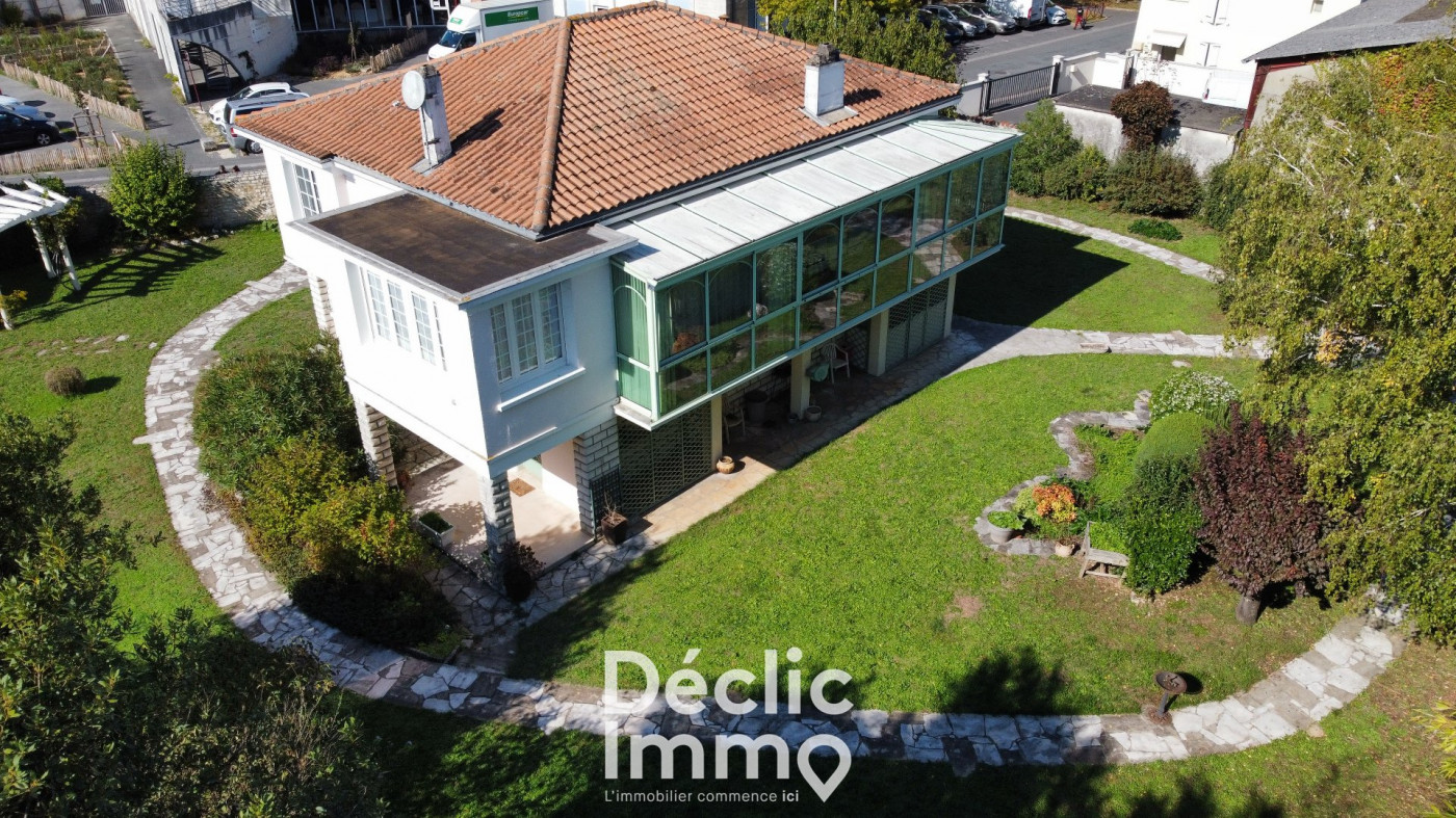 vente Maison La Couronne - Photo 1