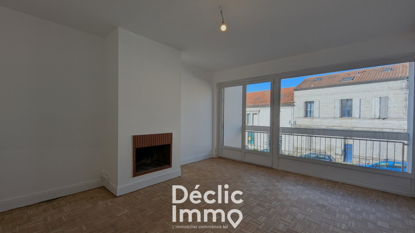 vente Appartement 1960 Angouleme - Photo 1