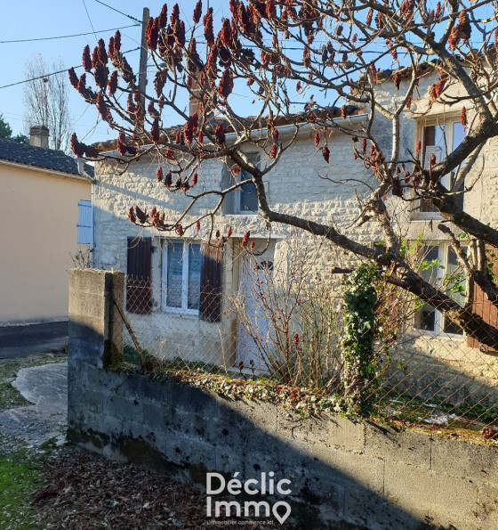 vente Maison Echallat - Photo 1