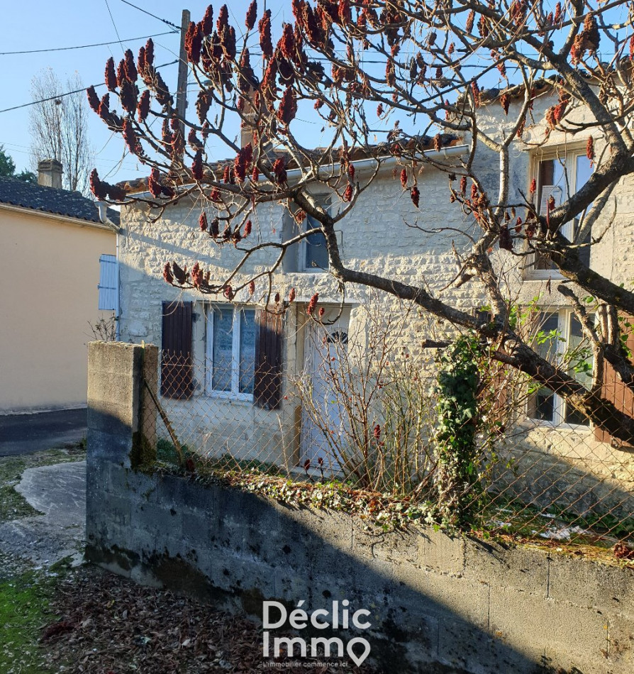 vente Maison Echallat - Photo 1