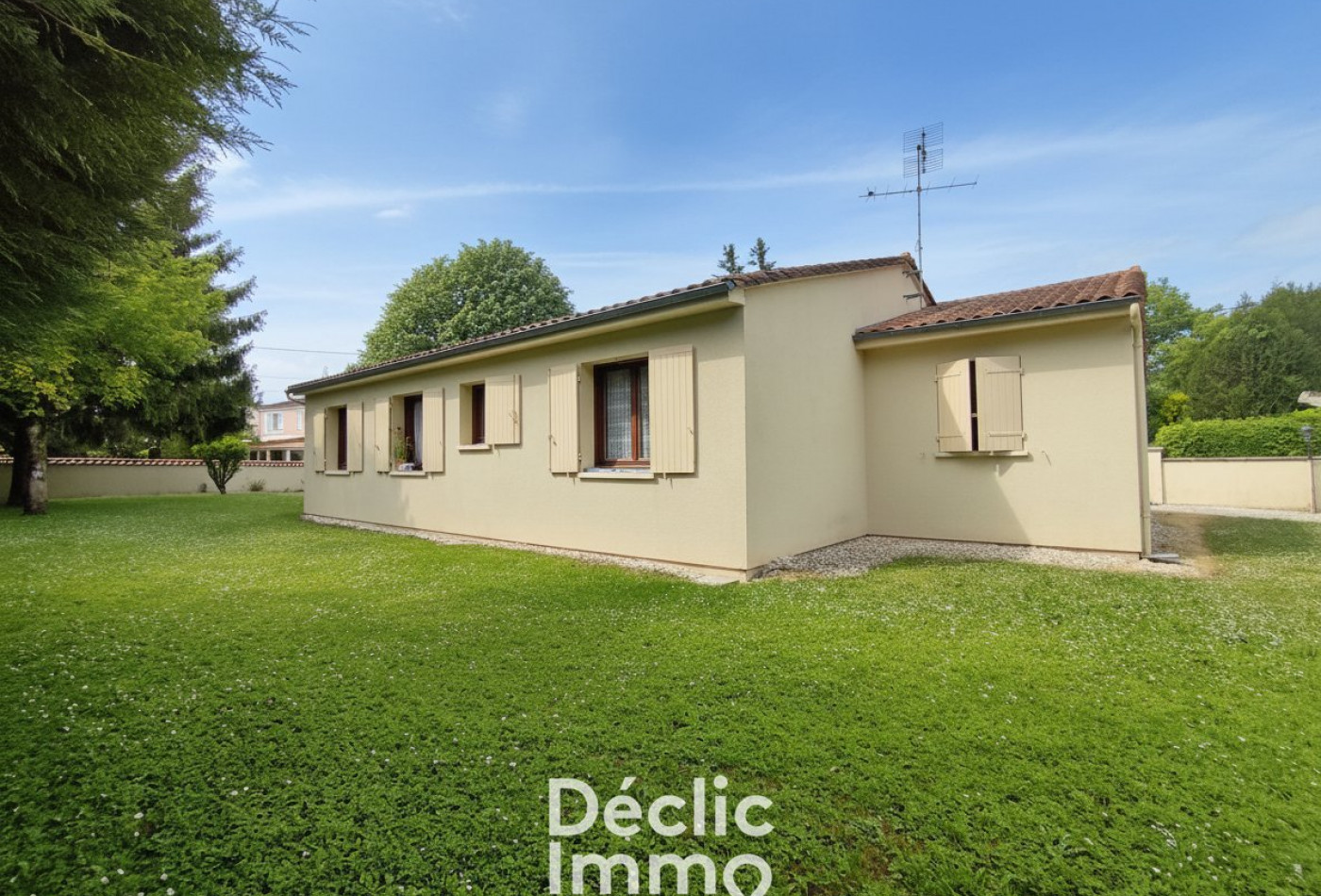 vente Pavillon Barbezieux Saint Hilaire - Photo 1