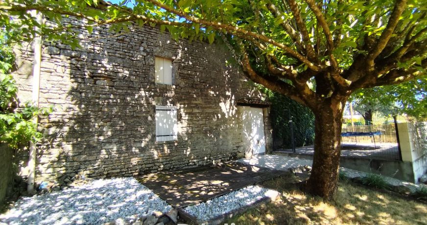 vente Maison de village Saint Genis D'hiersac